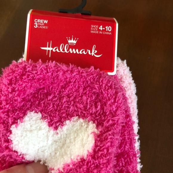 Hallmark Hearts Fuzzy Cozy Socks - Picture 2 of 4